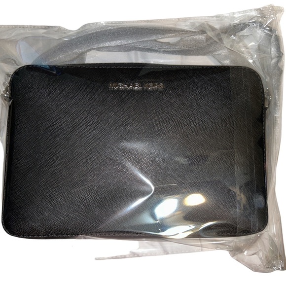 Michael Kors Jet Set Large Saffiano Leather Crossbody Bag - Picture 6 of 8